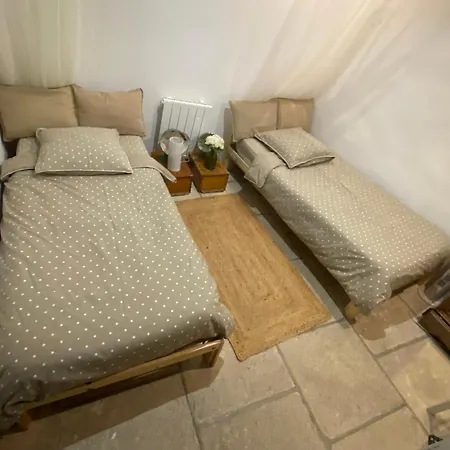 Croix Du Pape Bed & Breakfast *
