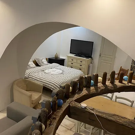 Croix Du Pape Bed & Breakfast *