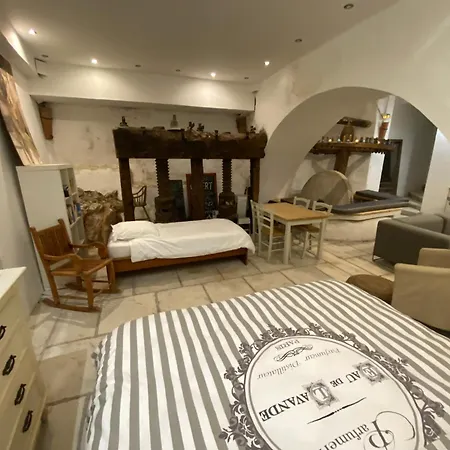 Croix Du Pape Bed & Breakfast