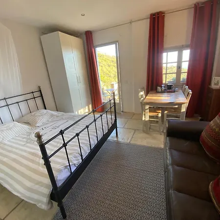 Bed & Breakfast Croix Du Pape 3*