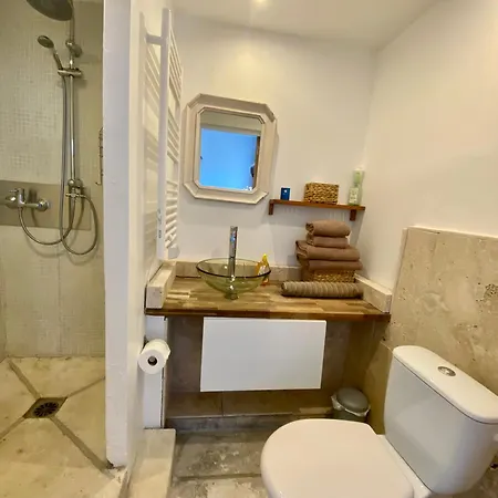 Croix Du Pape Bed & Breakfast *
