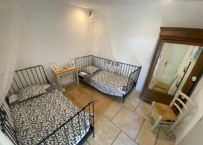Bed & Breakfast Croix Du Pape 3*